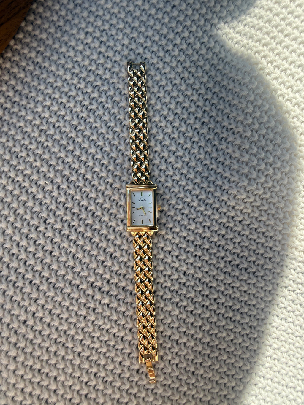 Tesila Wristwatch