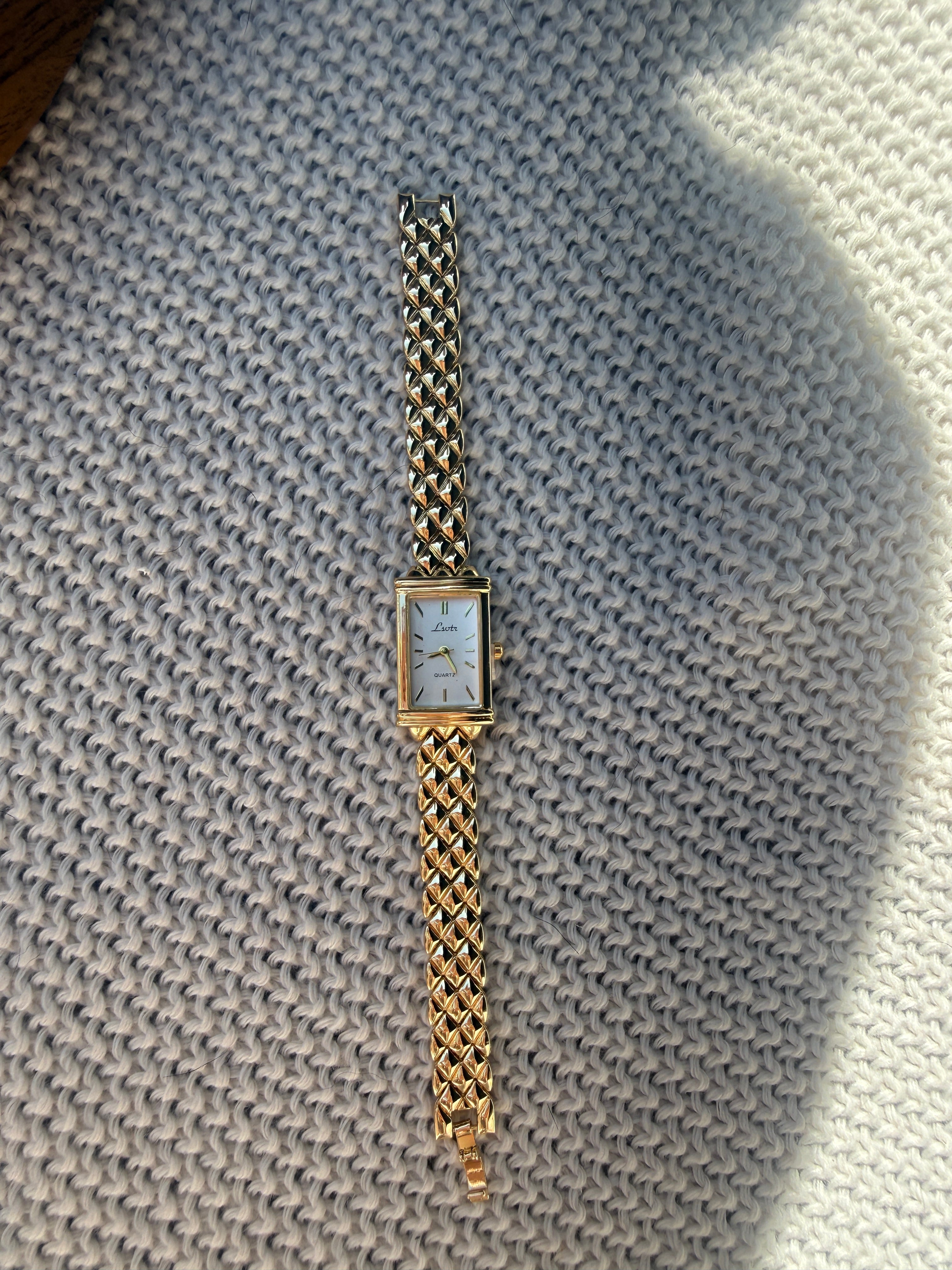 Tesila Wristwatch